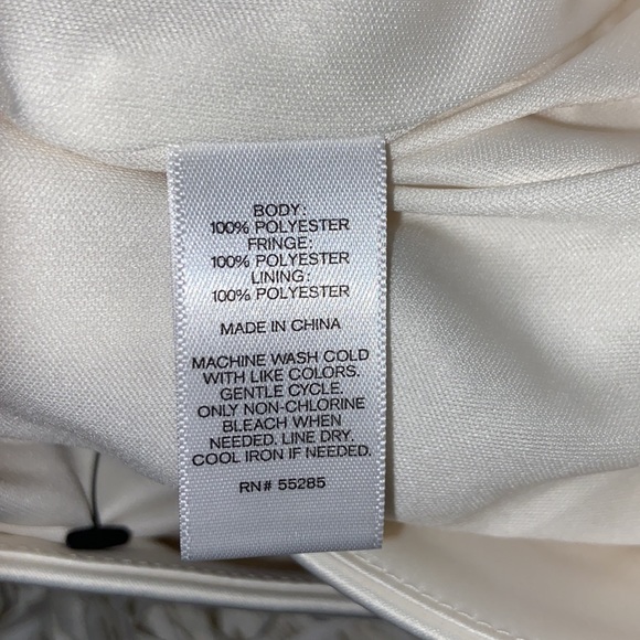 Express l NWT Chiffon Fringe Mini Skirt In Soft Ivory Size 4 - Picture 9 of 10